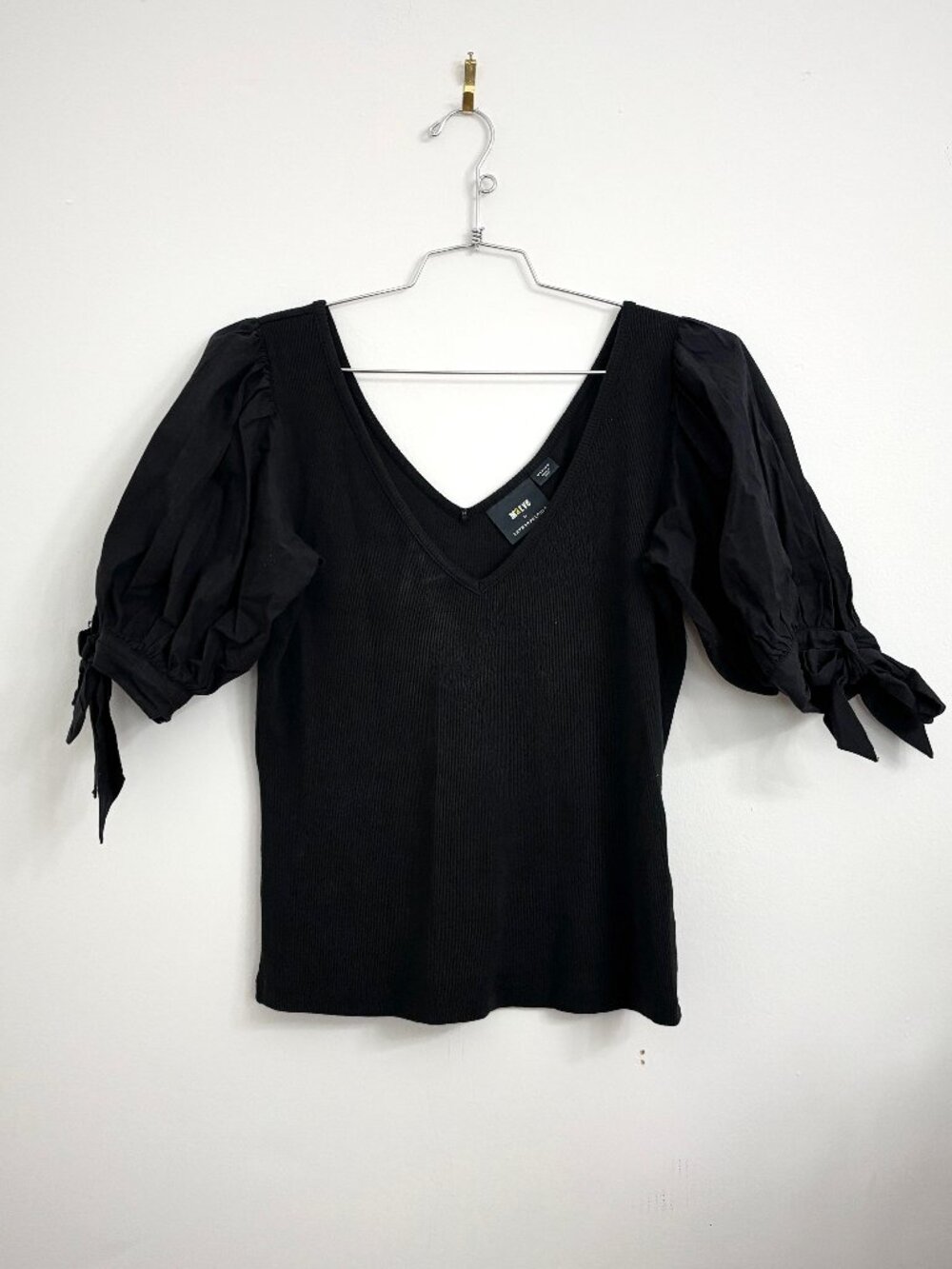 Anthropologie Maeve Puff Sleeved V Neck Black Top - sz Medium